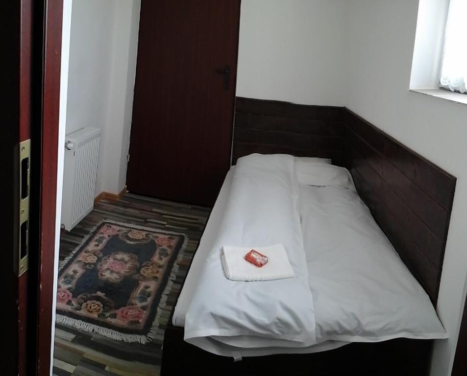 Casa Piscul Lupului Villa Pucioasa Eksteriør billede